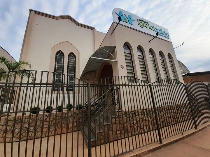 Fachada do templo da Primeira Igreja Batista em Pará de Minas, na Avenida Presidente Vargas